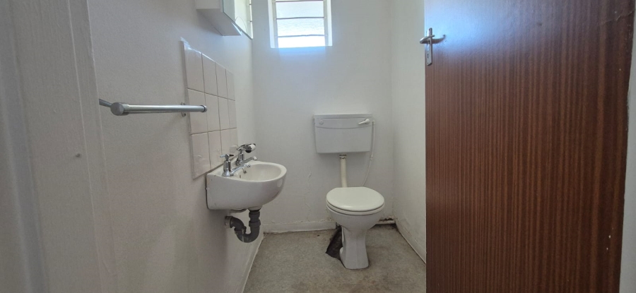 To Let commercial Property for Rent in Queenstown Central Eastern Cape
